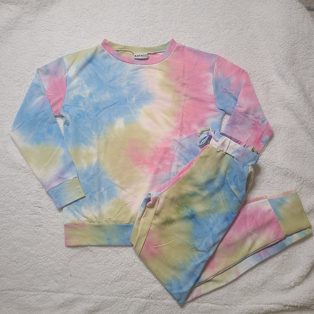 NWT Tie Dye Set